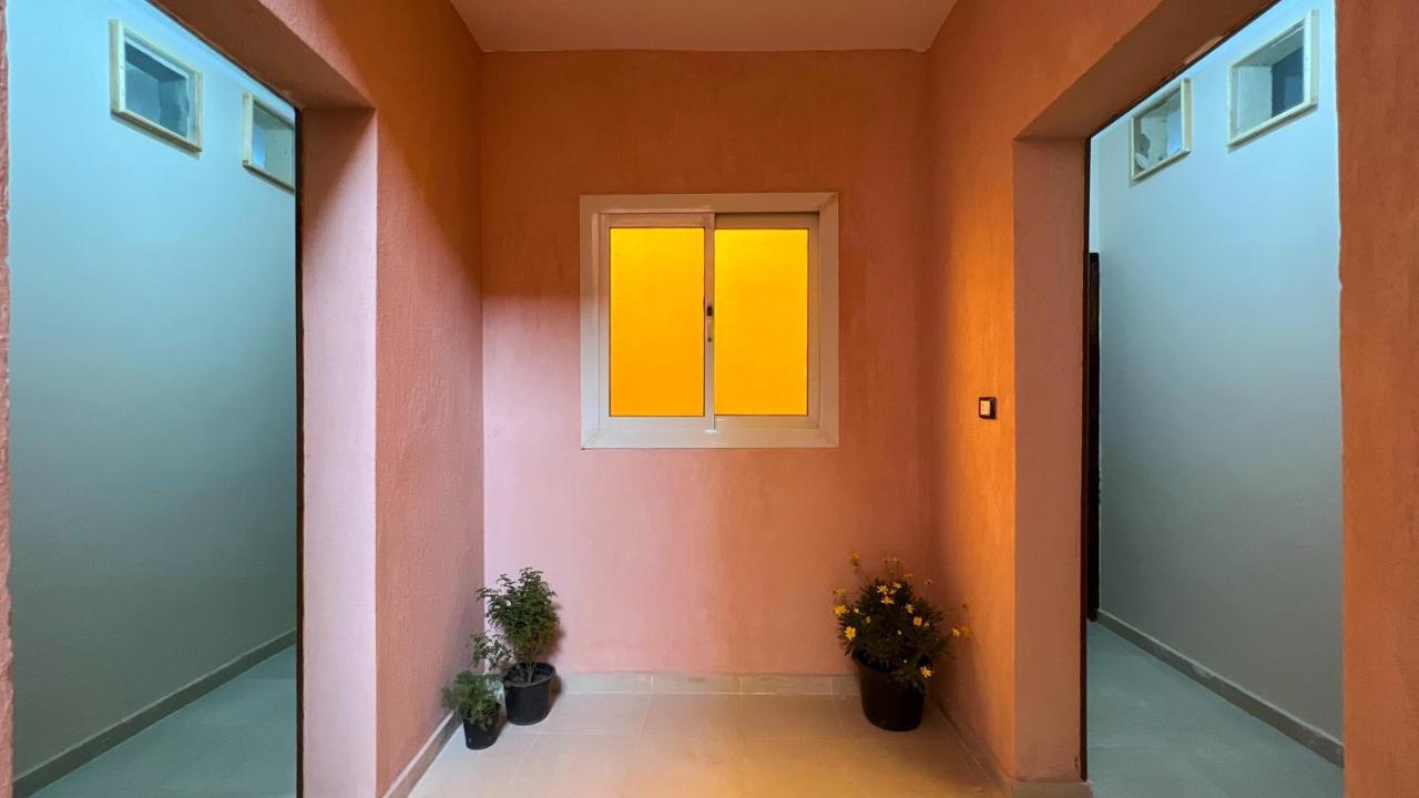 Pyramids Road Guest House Cozy Rooms And Rooftop Breakfast With The Pyramids View Nazlet el-Sîsi المظهر الخارجي الصورة